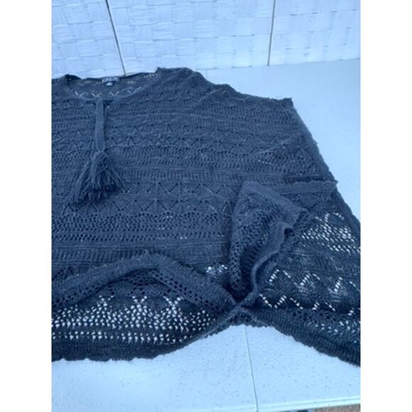 "ONE A" Black Crochet Bathing Suit Cover Up, Size XL, Keyhole front W/Tassel Tie - Picture 7 of 9